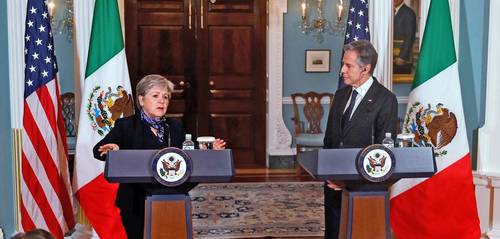 La titular de la SRE, Alicia Bárcena, en conferencia de prensa con el secretario de Estado estadunidense, Antony Blinken.