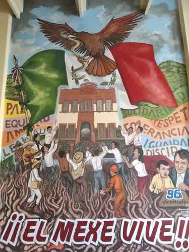 Mural elaborado en noviembre pasado por alumnos y egresados de la Normal Rural Luis Villarreal El Mexe, en el municipio de Francisco I. Madero, Hidalgo, para conmemorar los 96 años de su fundación.