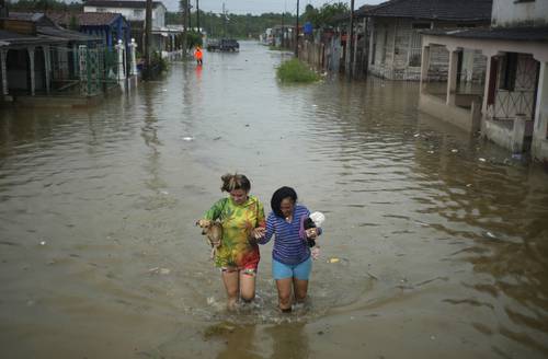 Inundaciones severas en la localidad cubana de Batabanó, tras el paso de Idalia.