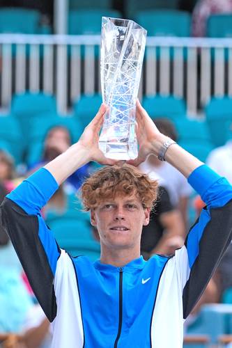 Jannik Sinner Dominates Miami Masters 1000, Rises to Number 2 in ATP Rankings