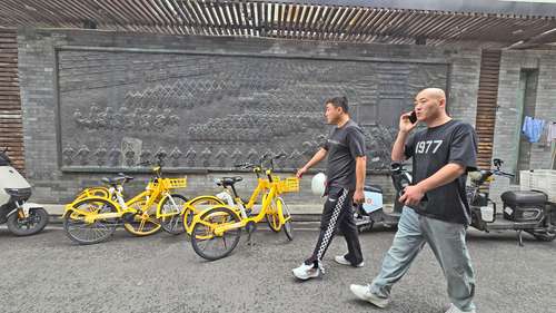 The bicycle empire is regaining ground in Beijing