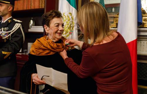 France recognizes the work of Graciela Iturbide