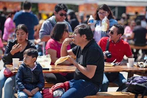 En menos de dos horas, capitalinos dan cuenta del platillo de temporada