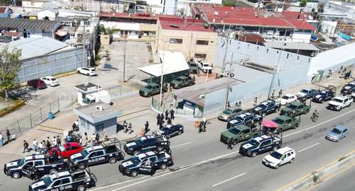 Motín en penal de Villahermosa deja siete reos muertos y 14 heridos