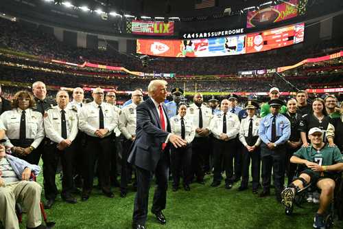 Discreta presencia de Trump en Nueva Orleans