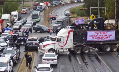 Bloqueos trastornan la circulación en Hidalgo, Edomex y accesos a CDMX