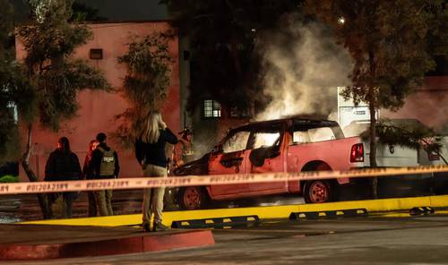 Incendian patrullas de la fiscalía de BC