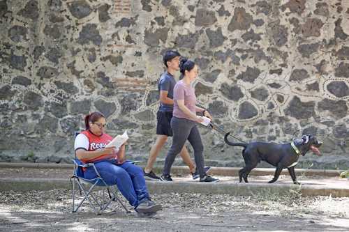 De paseo con las letras y el mejor amigo