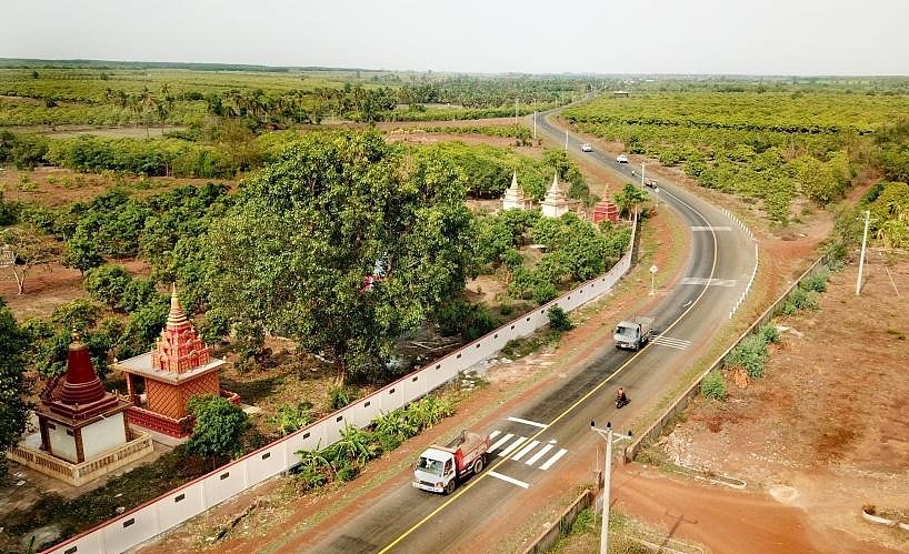 Proyecto sino-camboyano de construcción de carreteras en la provincia Kampong Thom