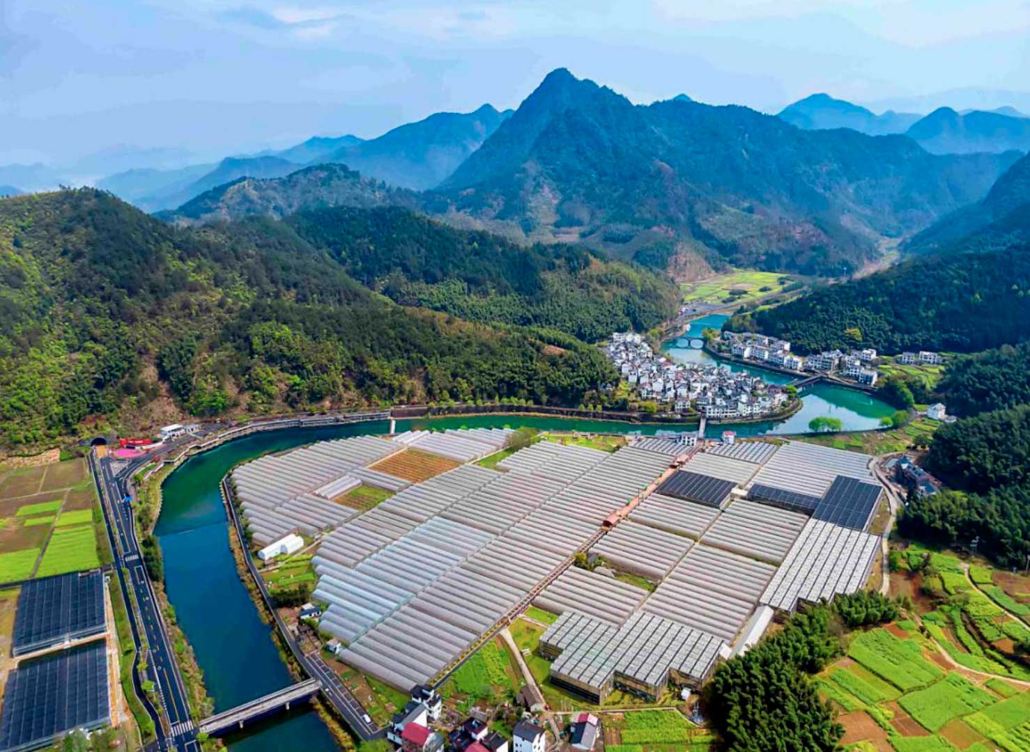 Una hermosa vista de la aldea de Xiajiang