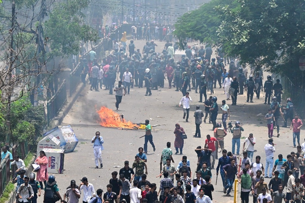 32 lifeless in clashes between police and college students in Bangladesh