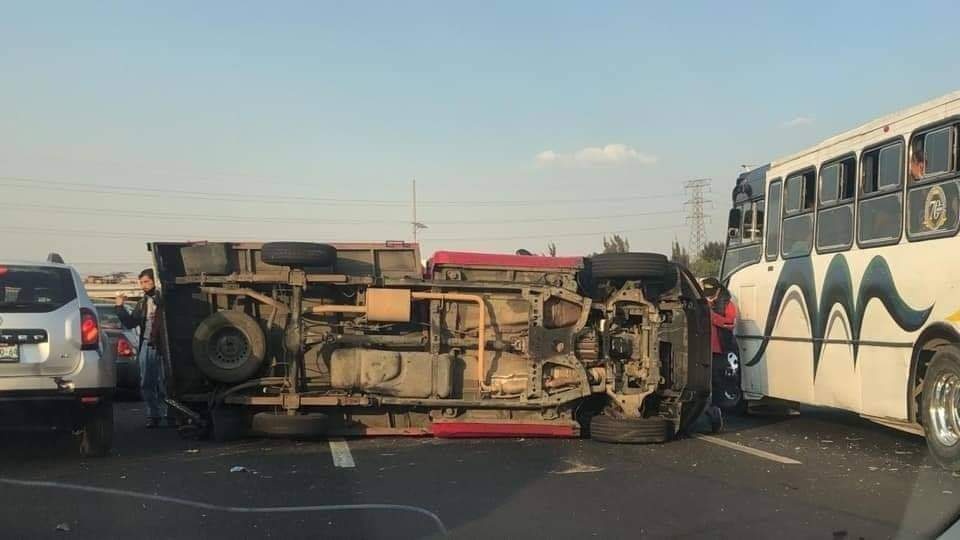 La Jornada - Accidente En La México-Pachuca Deja 14 Lesionados