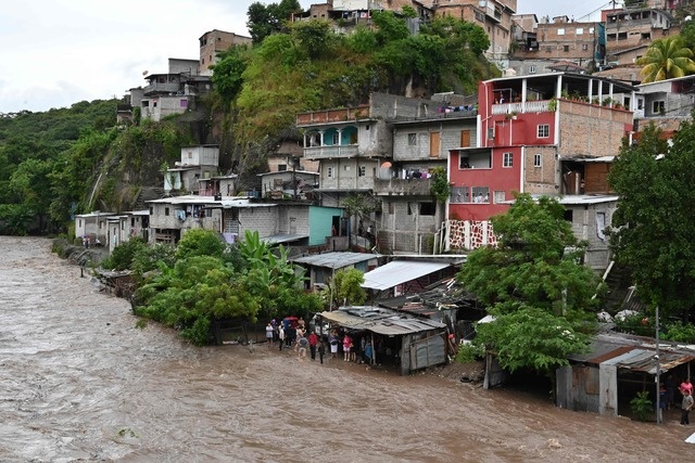 Storm ‘Sara’ affects more than 100 thousand, after passing through Central America