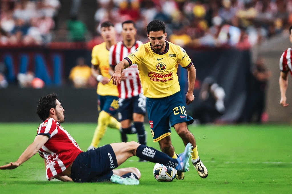 América takes advantage of Chivas’ bad moment and beats them 2-0 in a friendly