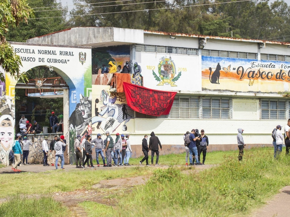 La Jornada - Analizan cierre de la normal rural Vasco de Quiroga, en ...