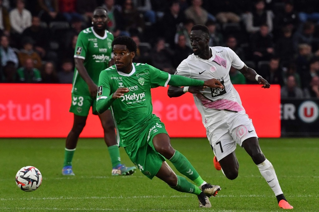 Angers breaks negative streak by beating Saint-Etienne 4-2 in Ligue 1