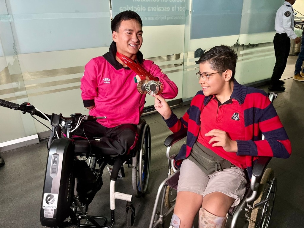 Paralympic athletes arrive in Mexico; they expect more support for adapted sports