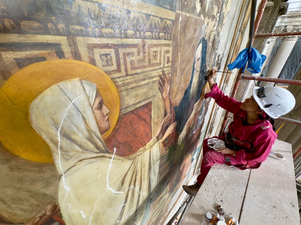 Temple repair progresses in the Guerrero neighborhood