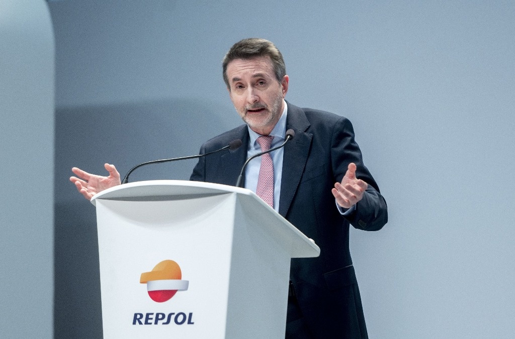 Repsol’s quarterly profits plummet 88%