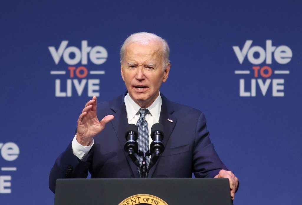Biden additional remoted as Democrats develop divided