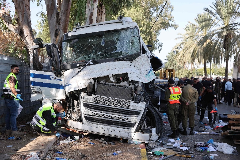 Truck crashes into whereabouts in Israel; one dead and dozens injured