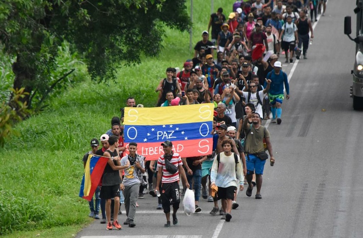 La Jornada Caravana migrante sale de Chiapas ante demora de