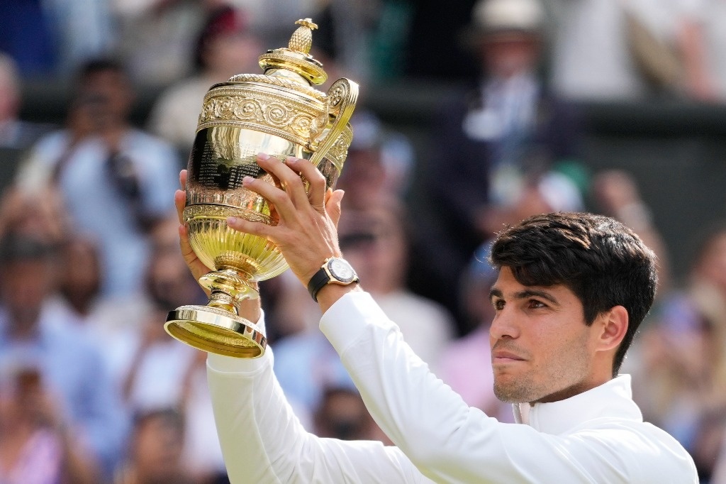 Carlos Alcaraz wins Wimbledon for the second time