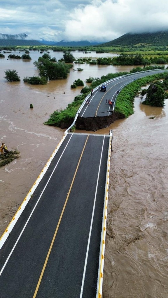 Highways of Guerrero, Michoacán, Edomex and Oaxaca with incidents: SICT