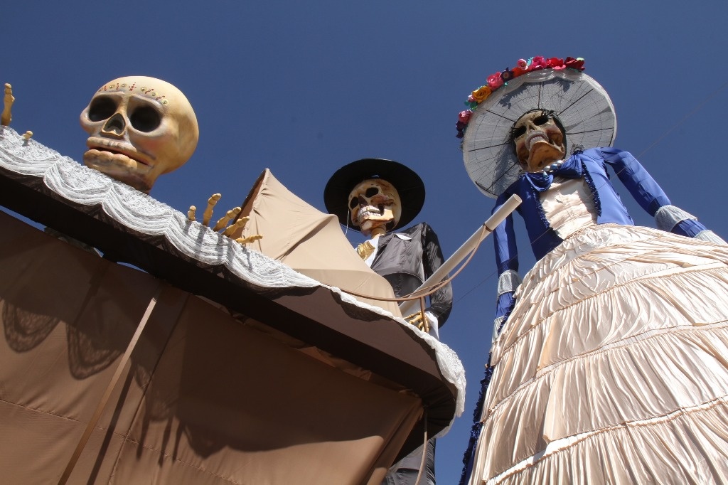 Colossal family of catrinas inaugurates festival in Zapotlanejo, Jalisco