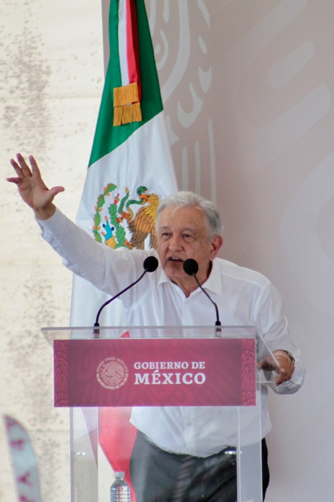 La Jornada Celebra López Obrador La Prudencia De Ken Salazar 3678