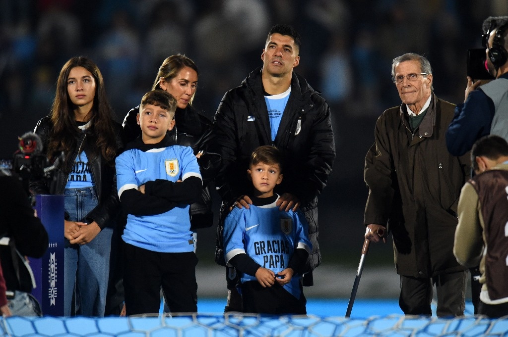 La Jornada – After a dull draw against Paraguay, Uruguay says goodbye to Luis Suárez