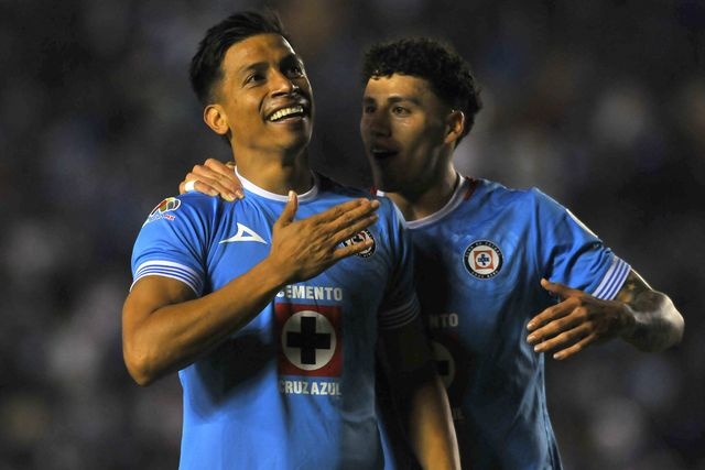 Cruz Azul thrashes Bravos and establishes itself at the top of Liga MX