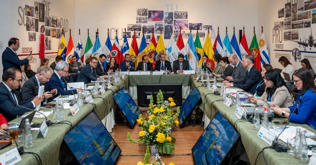 Ibero-American Summit in Ecuador, a failure