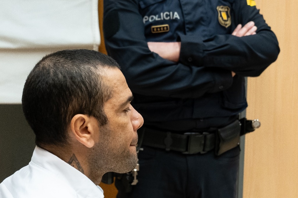 La Jornada Dani Alves Condenado Por Violación Solicita Su Libertad