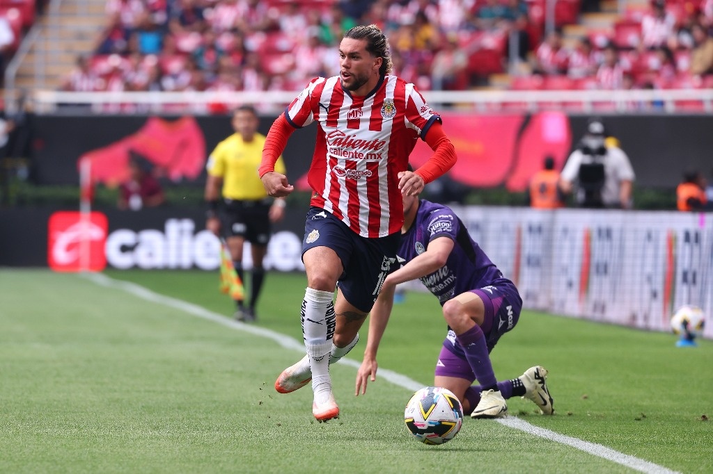 Chivas defeats Mazatlán 3-0 in second consecutive Liga MX victory ...