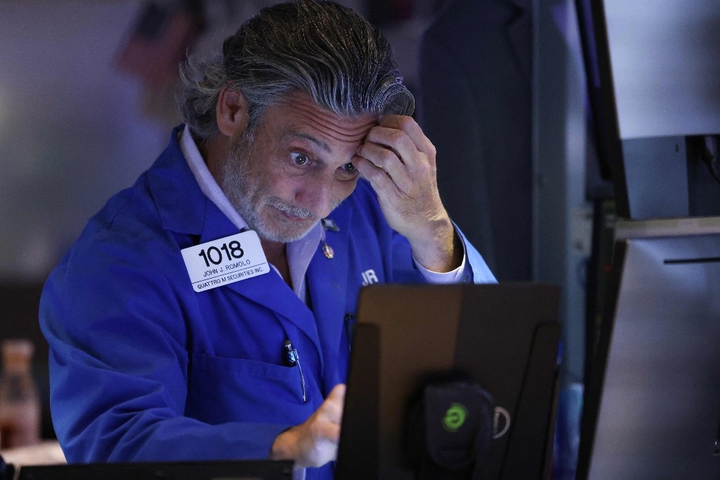 Stock market crash due to speculation and fear of recession