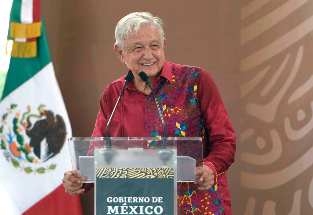 AMLO highlights projects associated with the Mayan Train on tour in QRoo