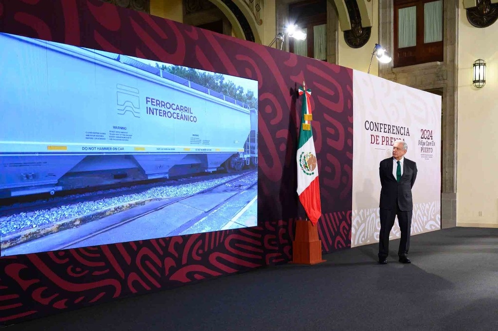 Lopez Obrador highlights progress on Transoceanic Practice