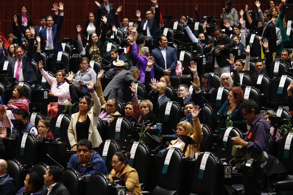 La Jornada - Diputados Aprobaron La Desaparición De 13 Fideicomisos Del PJF