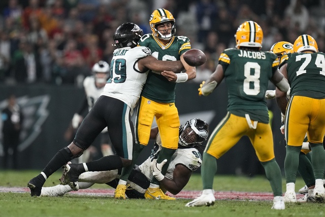 Eagles beat Packers in first NFL game in Brazil