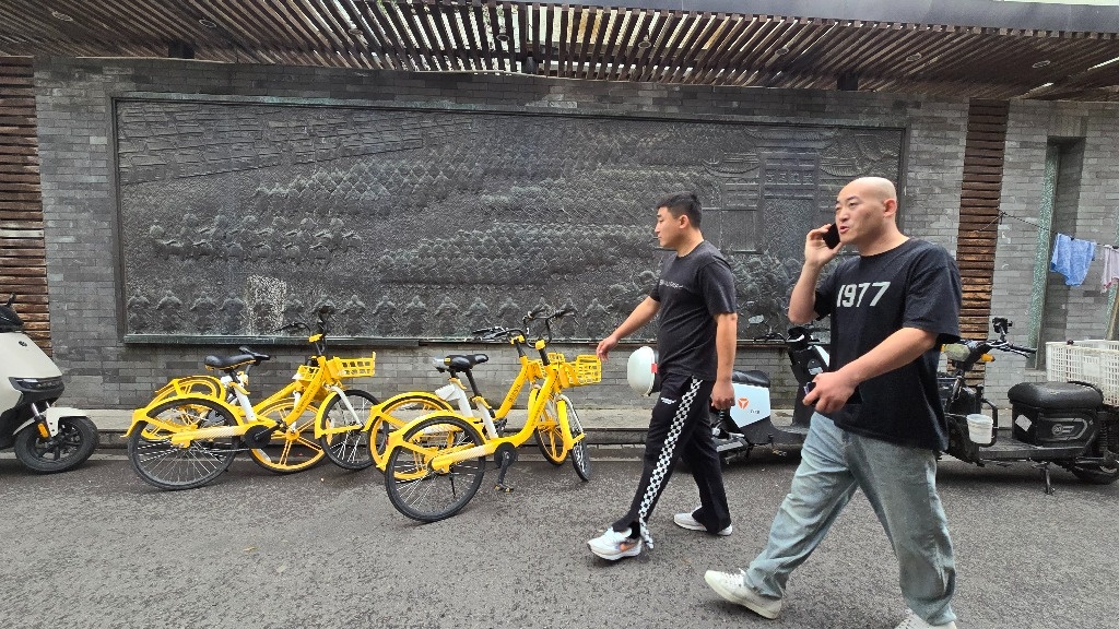 The bicycle empire is regaining ground in Beijing