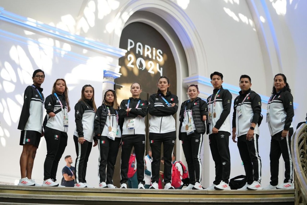 67 Mexicans begin their quest for sporting glory in France