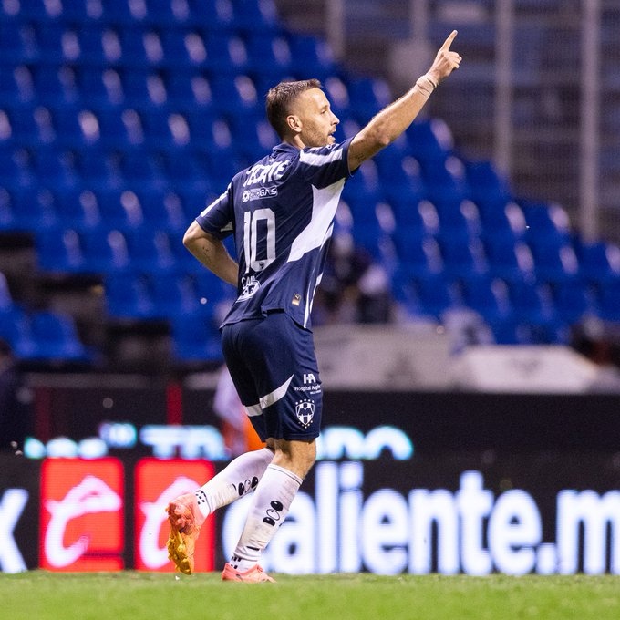 In the return of Liga MX, Rayados beat Puebla and are the new leaders