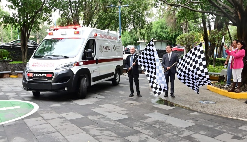 Public Charity delivers two new ambulances to Neurology