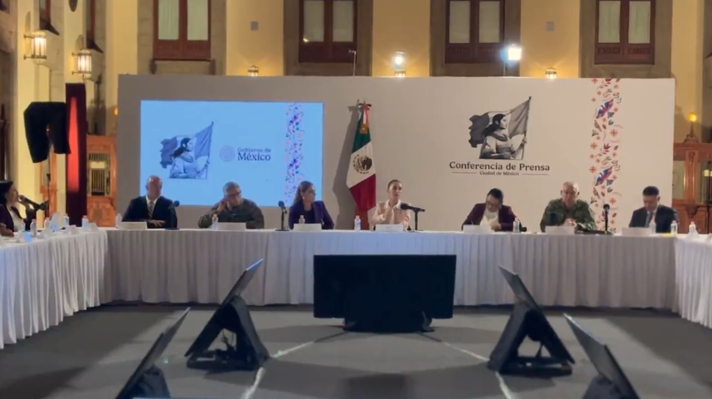 Sheinbaum evaluates reconstruction progress in Acapulco with businessmen