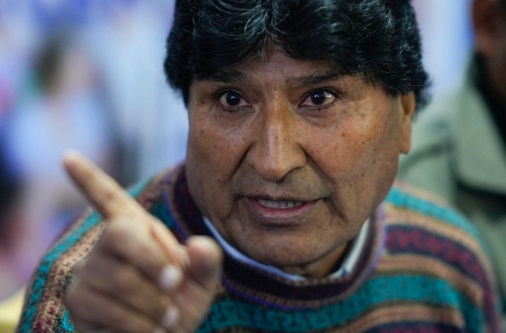 La Jornada – Evo Morales twierdzi, że jest „przekonany”, że to, co się wydarzyło, było zamachem stanu