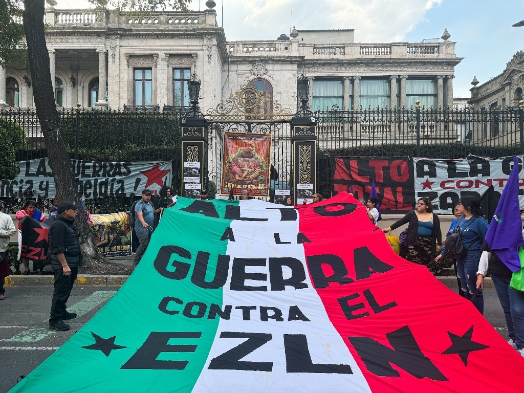 They demand to stop the siege and aggression against the EZLN