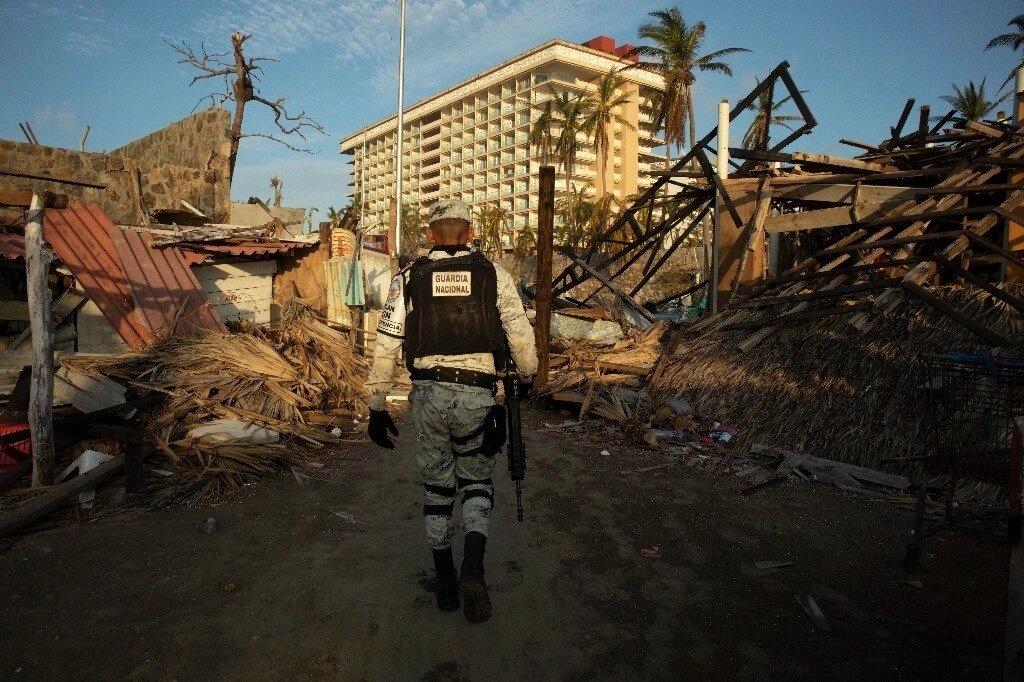 Federation will invest 8 billion more pesos to rebuild Acapulco