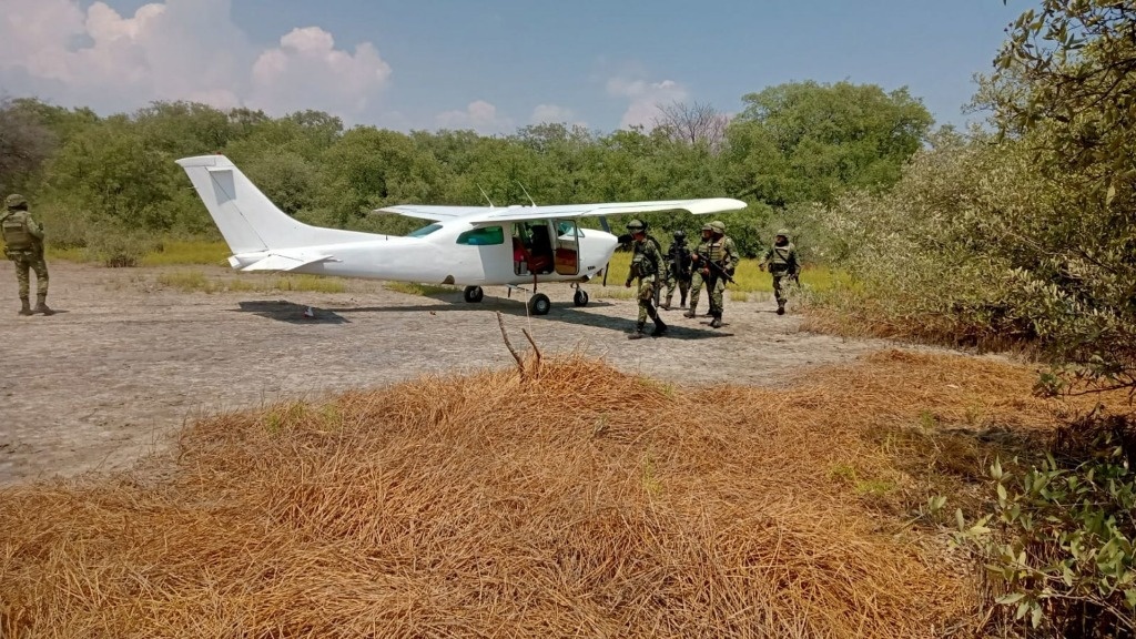 Mexican Air Force intercepts aircraft with half a ton of cocaine