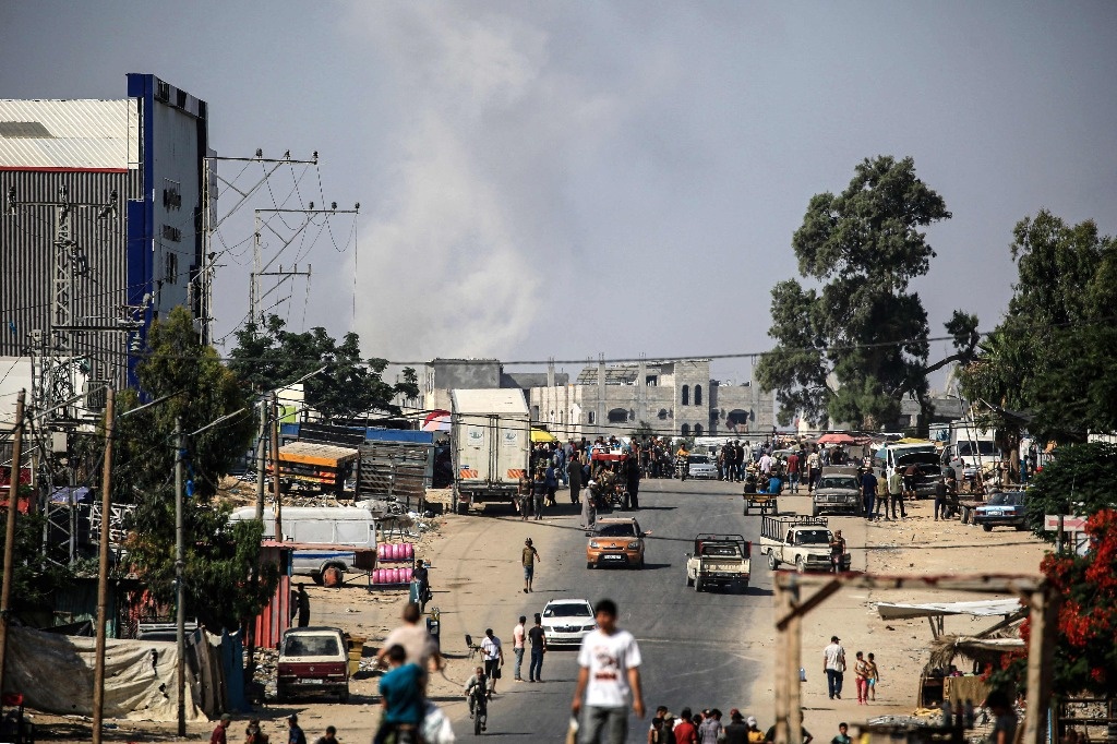 Israeli forces enter Rafah;  talks stall